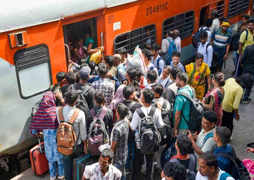 बिहार पुलिस भर्ती परीक्षा के अभ्यर्थियों के लिए पूर्व मध्य रेलवे चलाएगा विशेष परीक्षा स्पेशल ट्रेनें (तस्वीर क्रेडिट@rashtra_press)
