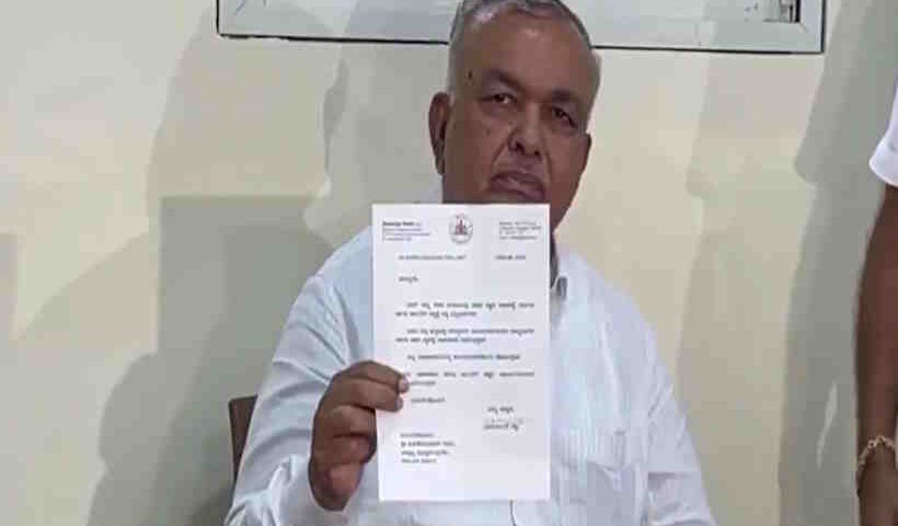 रामलिंगा रेड्डी ने मंत्री पद से दिया इस्तीफा (तस्वीर क्रेडिट@airnewsalerts)