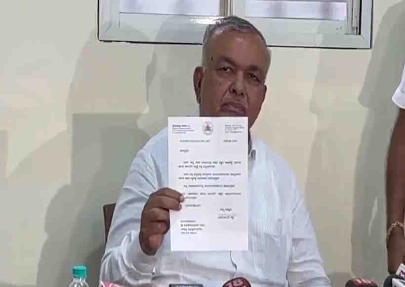 रामलिंगा रेड्डी ने मंत्री पद से दिया इस्तीफा (तस्वीर क्रेडिट@airnewsalerts)