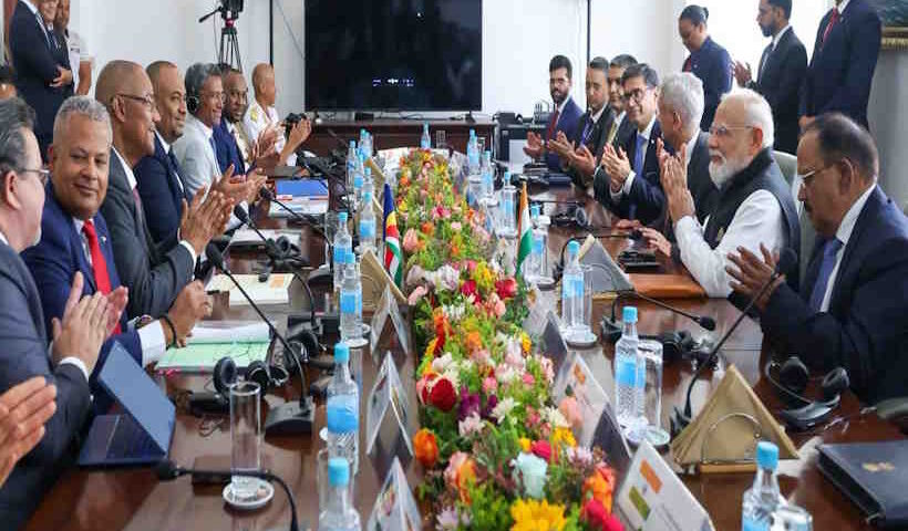 प्रधानमंत्री नरेंद्र मोदी के सेशेल्स दौरे से भारत की समुद्री कूटनीति को मिली नई मजबूती (तस्वीर क्रेडिट@narendramodi)