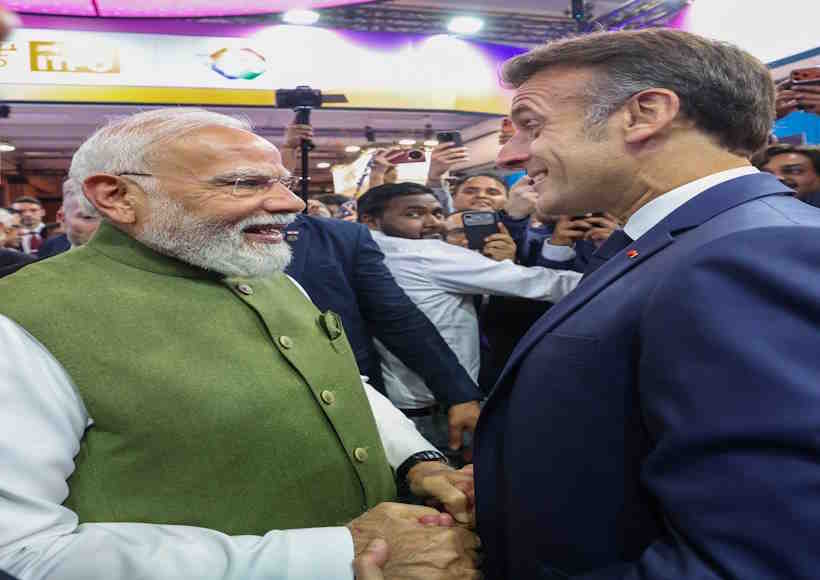 मैक्रों ने प्रधानमंत्री मोदी को दी भावुक विदाई तस्वीर क्रेडिट@Vijay27Advocate)