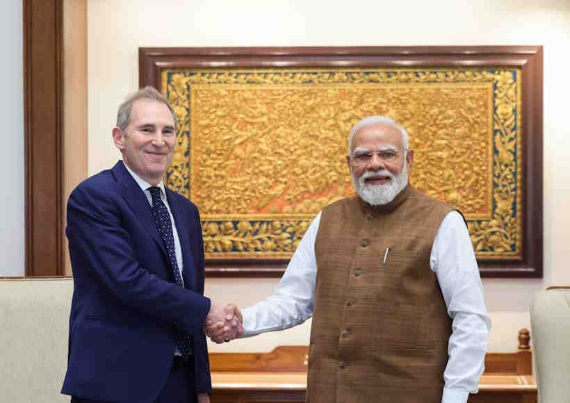 प्रधानमंत्री नरेंद्र मोदी और अमेजन के प्रमुख एंडी जेसी (तस्वीर क्रेडिट@ajassy)