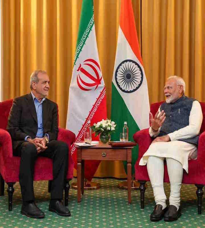 प्रधानमंत्री नरेंद्र मोदी और ईरान के राष्ट्रपति मसूद पेजेश्कियन ((तस्वीर क्रेडिट@rashtra_press)