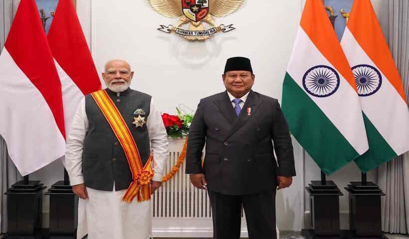 प्रधानमंत्री नरेंद्र मोदी और राष्ट्रपति प्रबोवो सुबियांतो (तस्वीर क्रेडिट@prasannabjym)