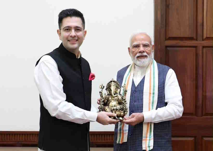 पीएम मोदी से मुलाकात को राघव चड्ढा ने बताया यादगार,गणेश प्रतिमा भेंट कर लिया मार्गदर्शन (तस्वीर क्रेडिट@_humvinod)