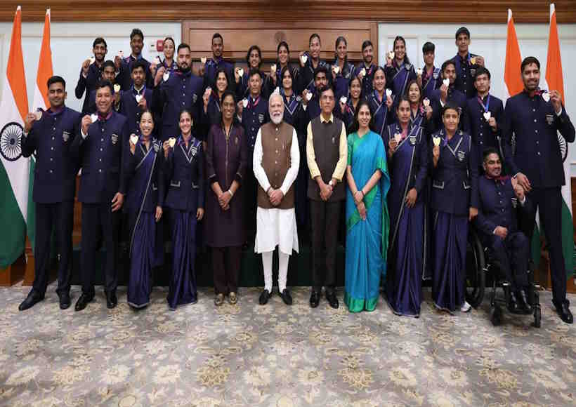 कॉमनवेल्थ गेम्स के पदक विजेताओं से पीएम मोदी ने की मुलाकात (तस्वीर क्रेडिट@narendramodi)