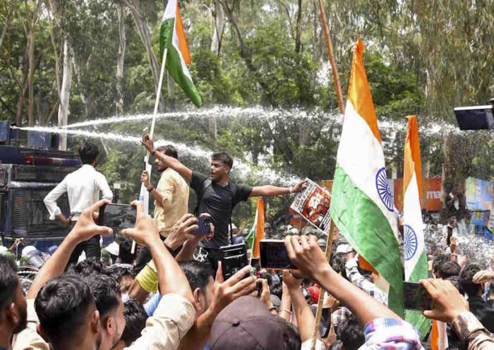 जेपीएससी-जेएसएससी भर्ती परीक्षाओं में कथित अनियमितताओं पर विधानसभा में हंगामा (तस्वीर क्रेडिट@Gyan_Junction)
