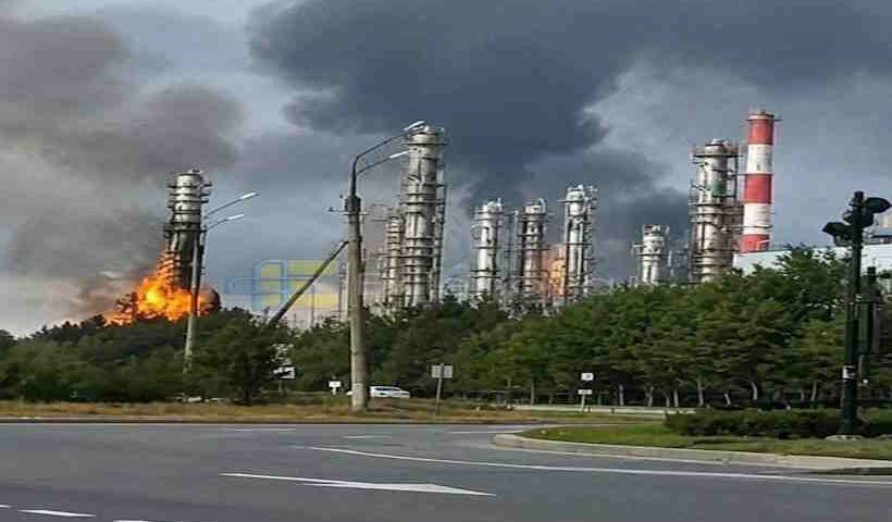 यूक्रेन का दावा- रूस के साइबेरिया में 2500 किलोमीटर दूर तेल रिफाइनरी पर हमला (तस्वीर क्रेडिट@AmirMCH5)