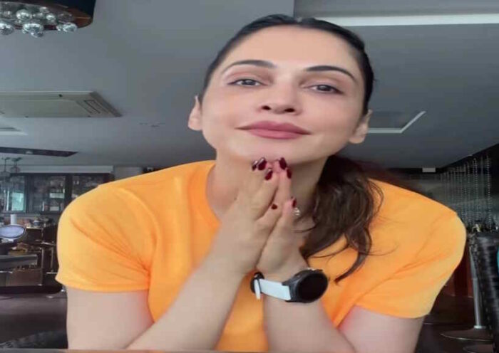 ईशा कोप्पिकर (तस्वीर क्रेडिट@MukAn_X)