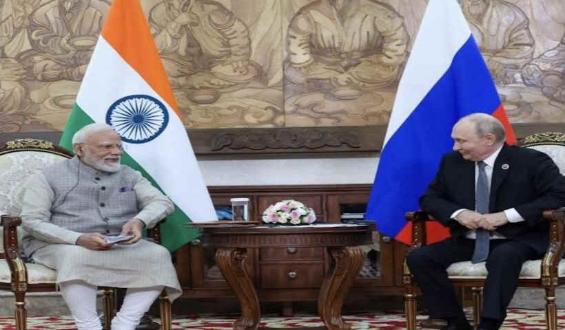 प्रधानमंत्री नरेंद्र मोदी और रूस के राष्ट्रपति व्लादिमीर पुतिन (तस्वीर क्रेडिट@SUNILPHALWAN3)