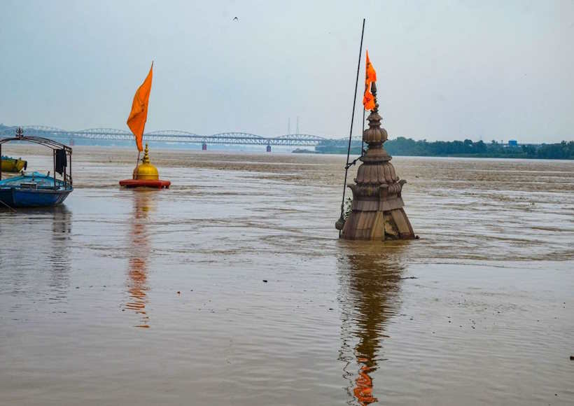 वाराणसी में बाढ़ की स्थिति (तस्वीर क्रेडिट@rashtra_press)