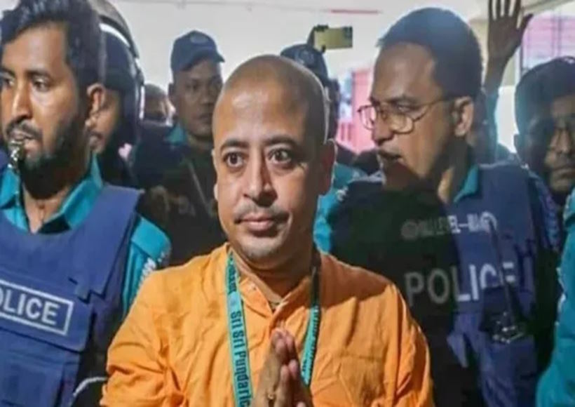 चिन्मय कृष्ण दास को दो मामलों में जमानत,फिर भी जेल से नहीं हो सकी रिहाई (तस्वीर क्रेडिट@ritamapp_)