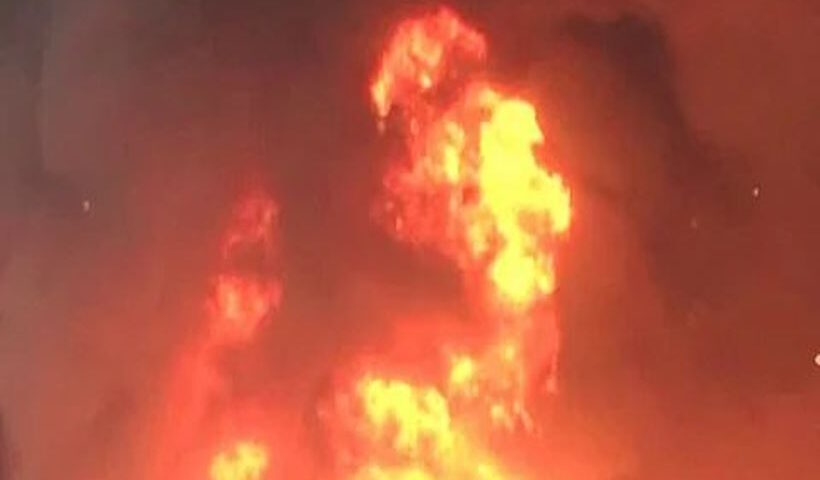बेलगावी में भीषण अग्निकांड (तस्वीर क्रेडिट@Malikarshi7y)