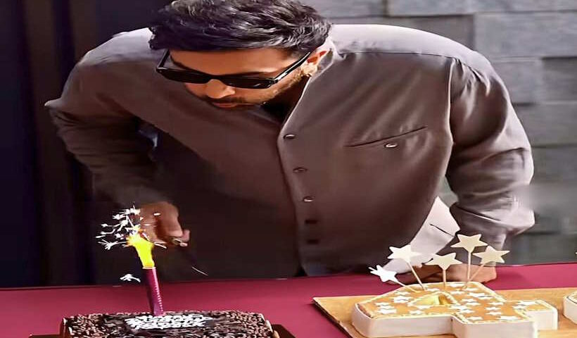 जन्मदिन पर रणबीर कपूर पर बरसा परिवार और दोस्तों का प्यार (तस्वीर क्रेडिट@KaramD_2)