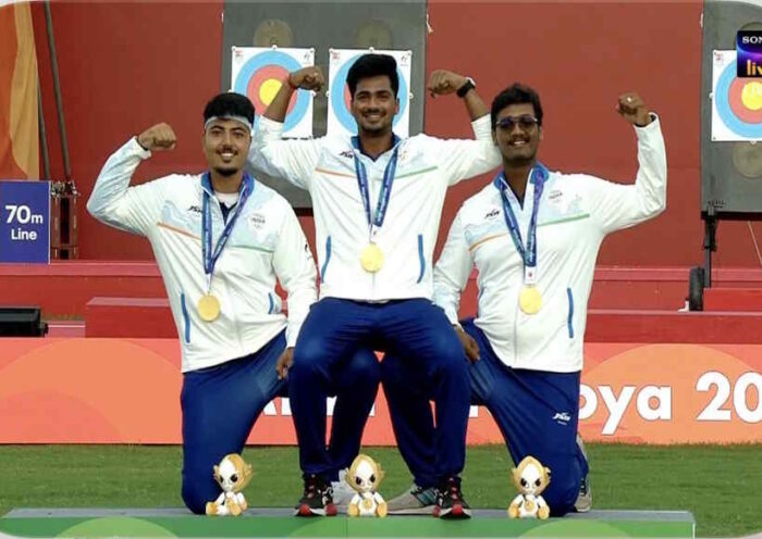 एशियन गेम्स में भारतीय पुरुष कंपाउंड टीम ने भी जीता गोल्ड (तस्वीर क्रेडिट@ransinghBJP)