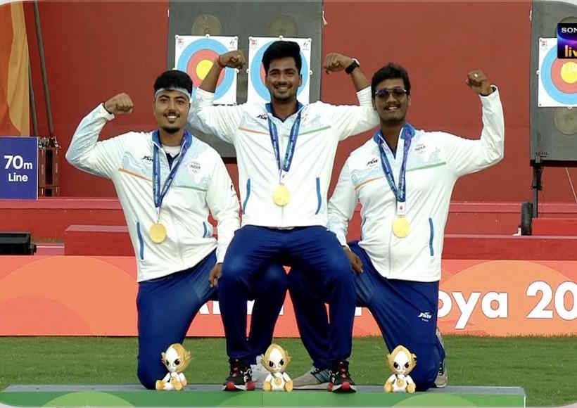 एशियन गेम्स में भारतीय पुरुष कंपाउंड टीम ने भी जीता गोल्ड (तस्वीर क्रेडिट@ransinghBJP)