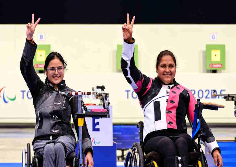 एशियन पैरा गेम्स 2026 में मोना अग्रवाल ने जीता गोल्ड और अवनि लेखरा को मिला सिल्वर (तस्वीर क्रेडिट@DDIndialive)