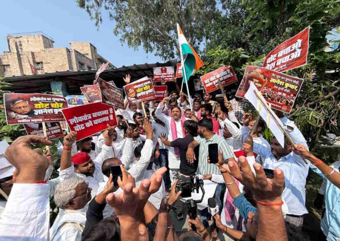 मतदाता सूची विवाद पर देशव्यापी प्रदर्शन की तैयारी (तस्वीर क्रेडिट@nafeesahmadsp)