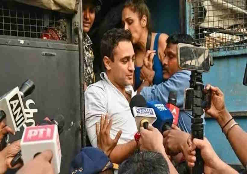 इमरान खान को 28 अक्टूबर तक भारत छोड़ने का नोटिस (तस्वीर क्रेडिट@vishal_yadav22)