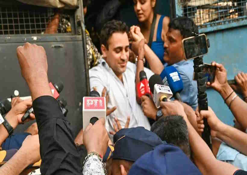 इमरान खान को मुंबई पुलिस का नोटिस, 28 अक्टूबर तक भारत छोड़ने का निर्देश (तस्वीर क्रेडिट@TMehtabi16345)