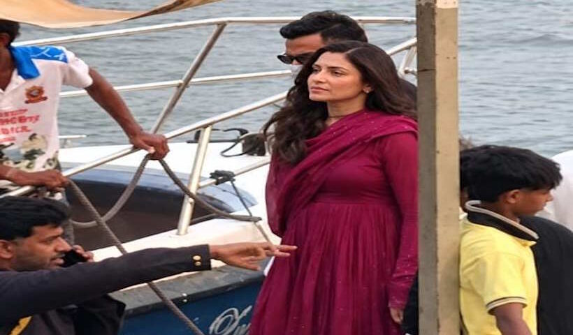 अनुष्का शर्मा की तीसरी प्रेग्नेंसी की चर्चा तेज (तस्वीर क्रेडिट@Sakshhi111)
