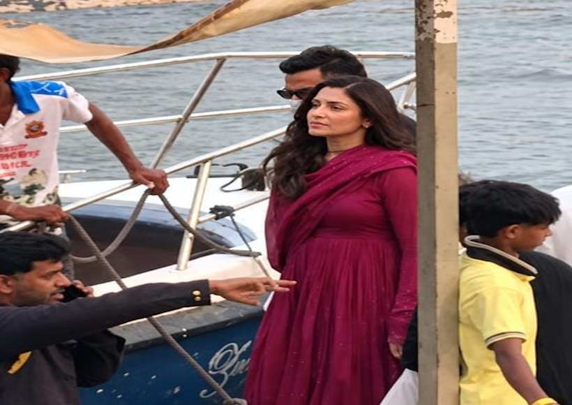 अनुष्का शर्मा की तीसरी प्रेग्नेंसी की चर्चा तेज (तस्वीर क्रेडिट@Sakshhi111)
