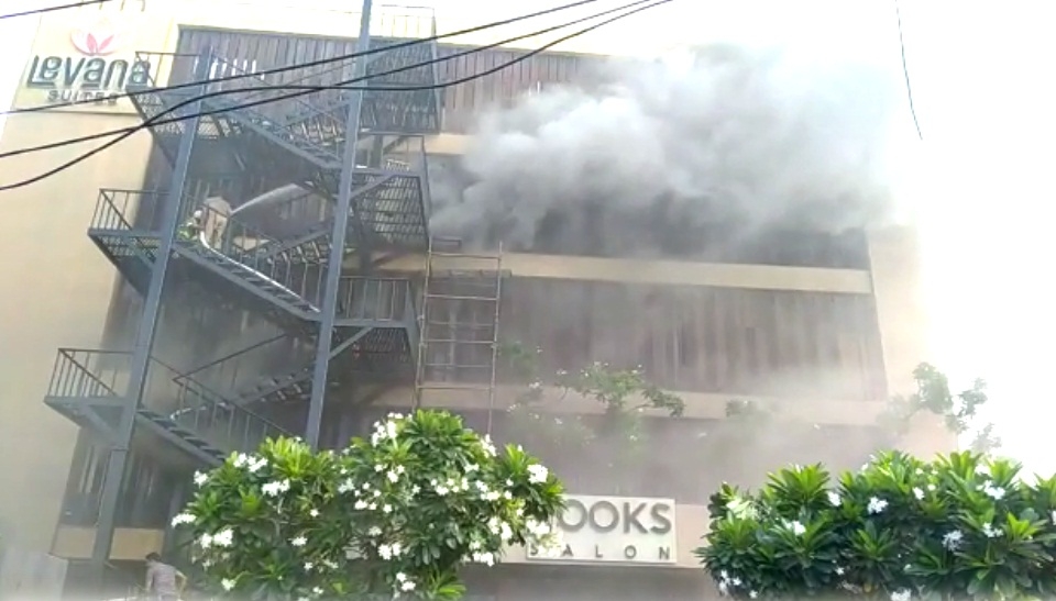 Fire in Lucknow hotel