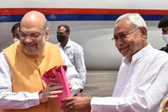 Union Home Minister Amit Shah being Welcomed by Bihar Chief Minister Nitish Kumar