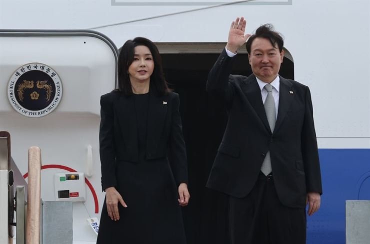 South Korean President Yoon Suk-yeol and first lady Kim Keon-hee