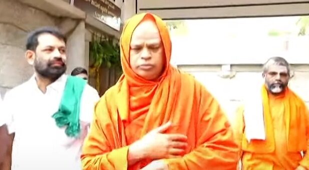 Lingayat seer Dr Shivamurthy Murugha Sharanaru