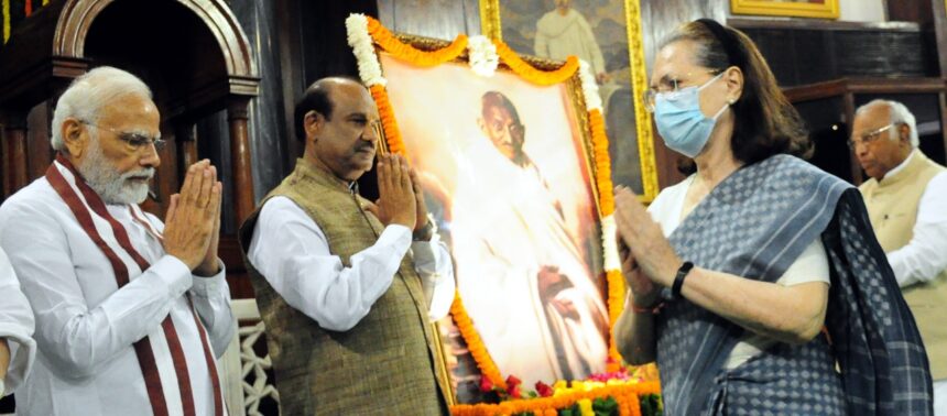 Sonia Gandhi & PM Narendra Modi