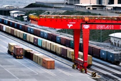 South African government calls for end to strike by Transnet workers