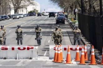 U.S. Capitol lockdown lifted after one officer, suspect killed in vehicle attack