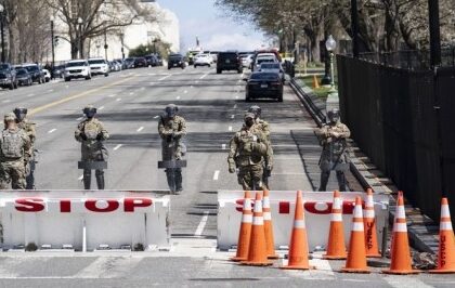 U.S. Capitol lockdown lifted after one officer, suspect killed in vehicle attack