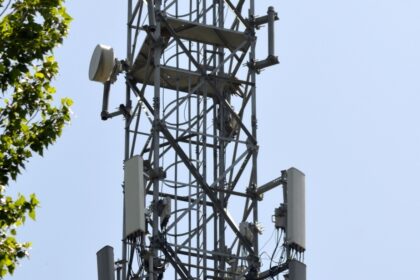 Mobile tower