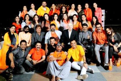 Eighties stars get together for a reunion at Jackie Shroff's home