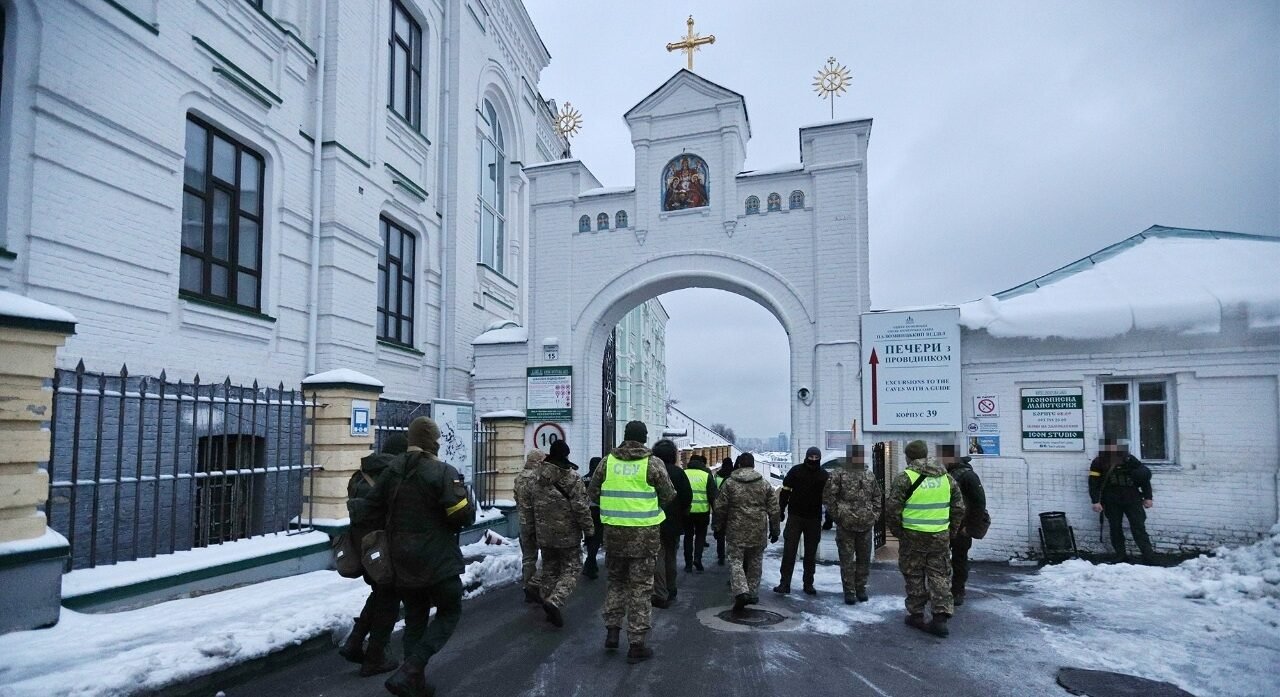 Raids at Kiev monastery