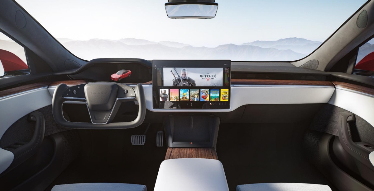 Zoom video calls in new Tesla vehicles soon