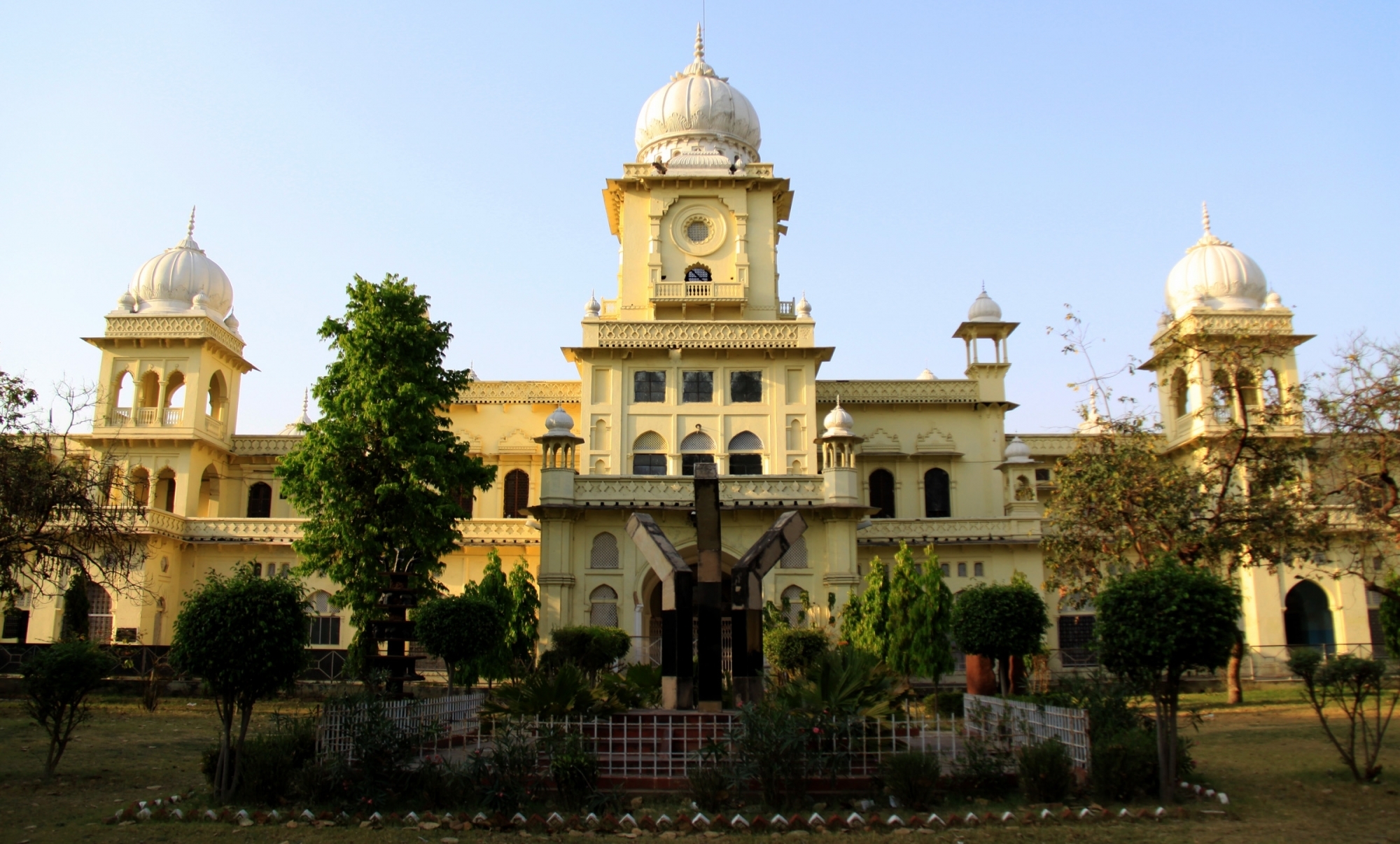 Lucknow University