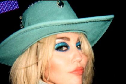 Singer Miley Cyrus