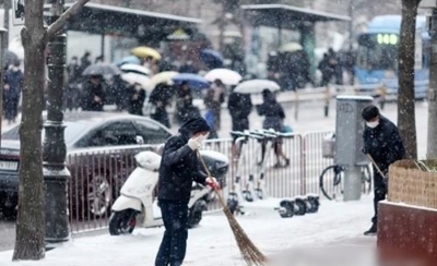 Heavy snow