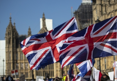 UK mulls allowing foreign students