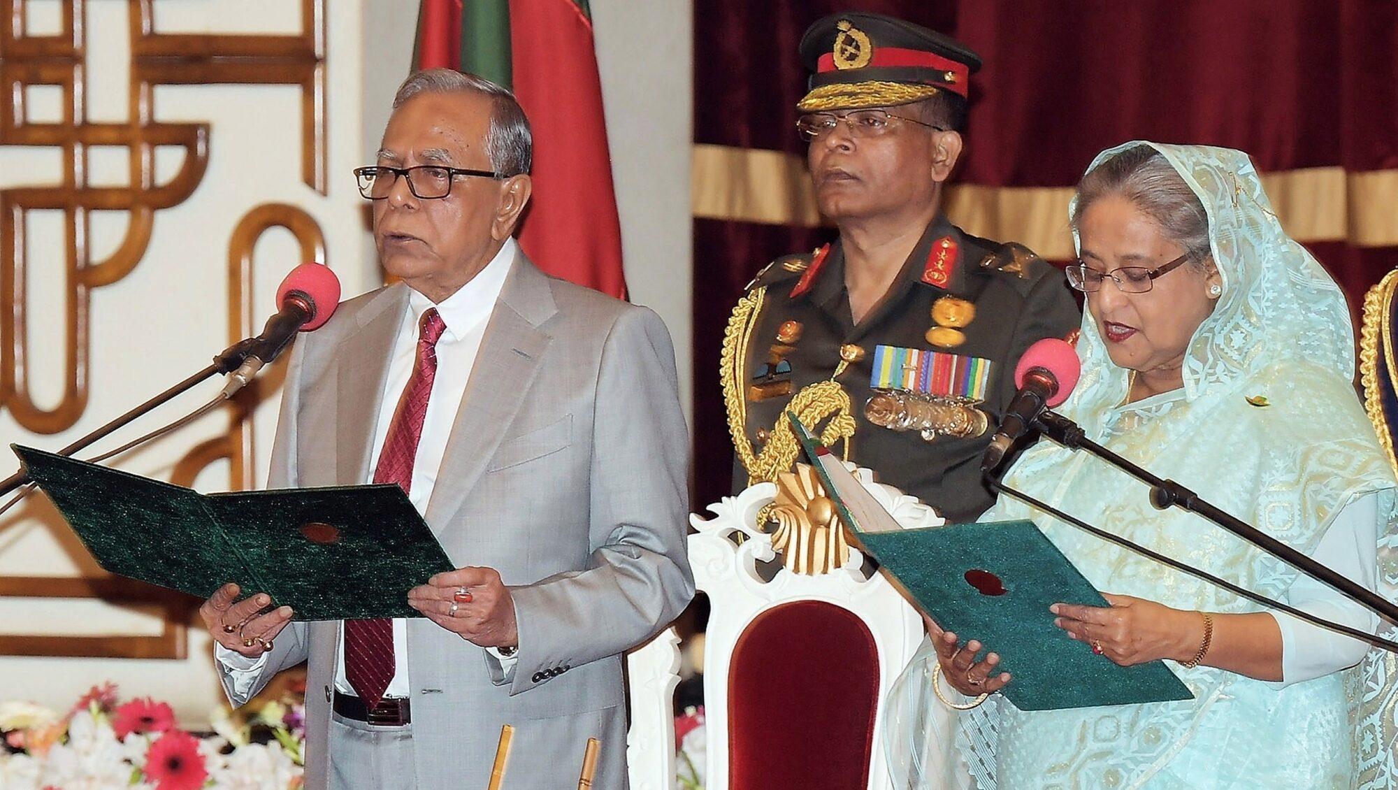 Bangladesh President Abdul Hamid(L) and PM Sheikh Hasina(R)