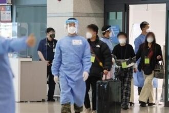Chinese travelers arrive at Incheon International Airport