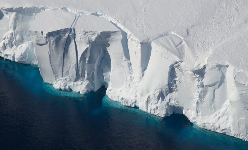 Emissions could add 38cm to sea level rise by 2100