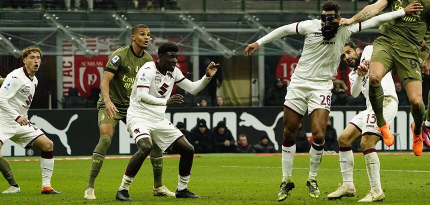 Giroud ends Milan's dismal run with winner against Torino