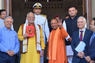 Uttar Pradesh Chief Minister Yogi Adityanath and Finance Minister Suresh Khanna