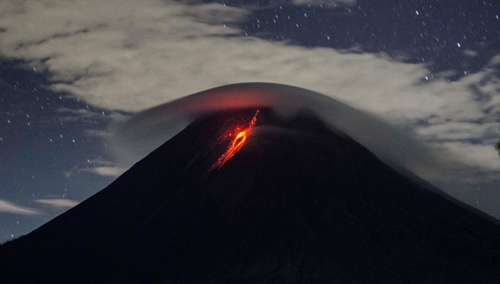 Mount Merapi spewing volcanic