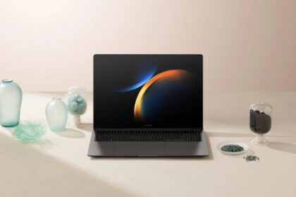 Samsung developing MacBook OLED panels