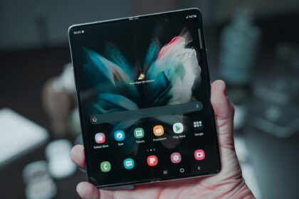 28% of US smartphone users likely to buy foldables as next purchase: Report